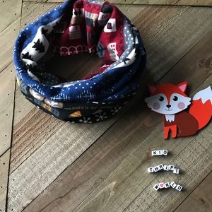 New w/Tags 2T-5TChristmasTown Infinity Kids Scarf